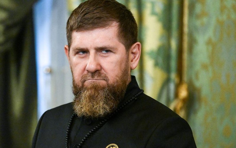 Kadırov Çeçenistan rəhbəri vəzifəsindən azad edilməsini xahiş edib 