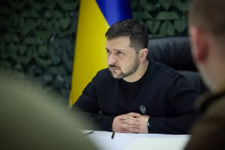 Zelenski Rusiyanın bəyanatlarına cavab verdi: Ukrayna liderlər formatında görüş təklif edir